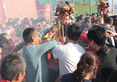 爆料营老爷现场视频播放,营老爷视频曝光,精彩瞬间不容错过 第1张 爆料营老爷现场视频播放,营老爷视频曝光,精彩瞬间不容错过 第1张